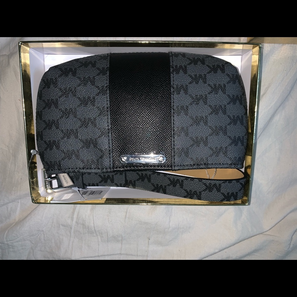 Authentic Micheal Kors Fanny Pack